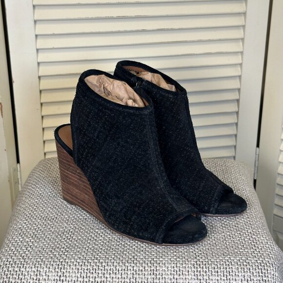 Lucky Brand Black Suede Cutout Wedge Booties • Peep Toe Heels • Women’s Size 8 - Picture 4 of 6